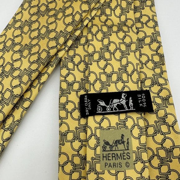 Vintage Hermes Men's Silk Tie Yellow pattern - Picture 2 of 4